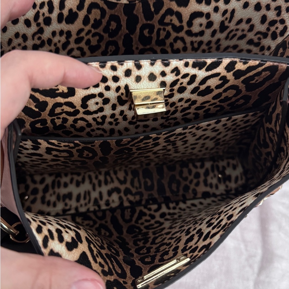 Betsey Johnson Crossbody with black bow and gold charms - Picture 5 of 9